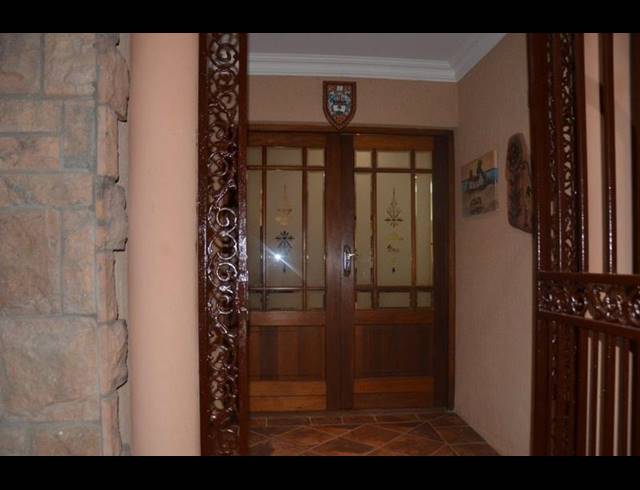 4 BEDROOM TOWNHOUSE FOR SALE IN ISLAND VIEW